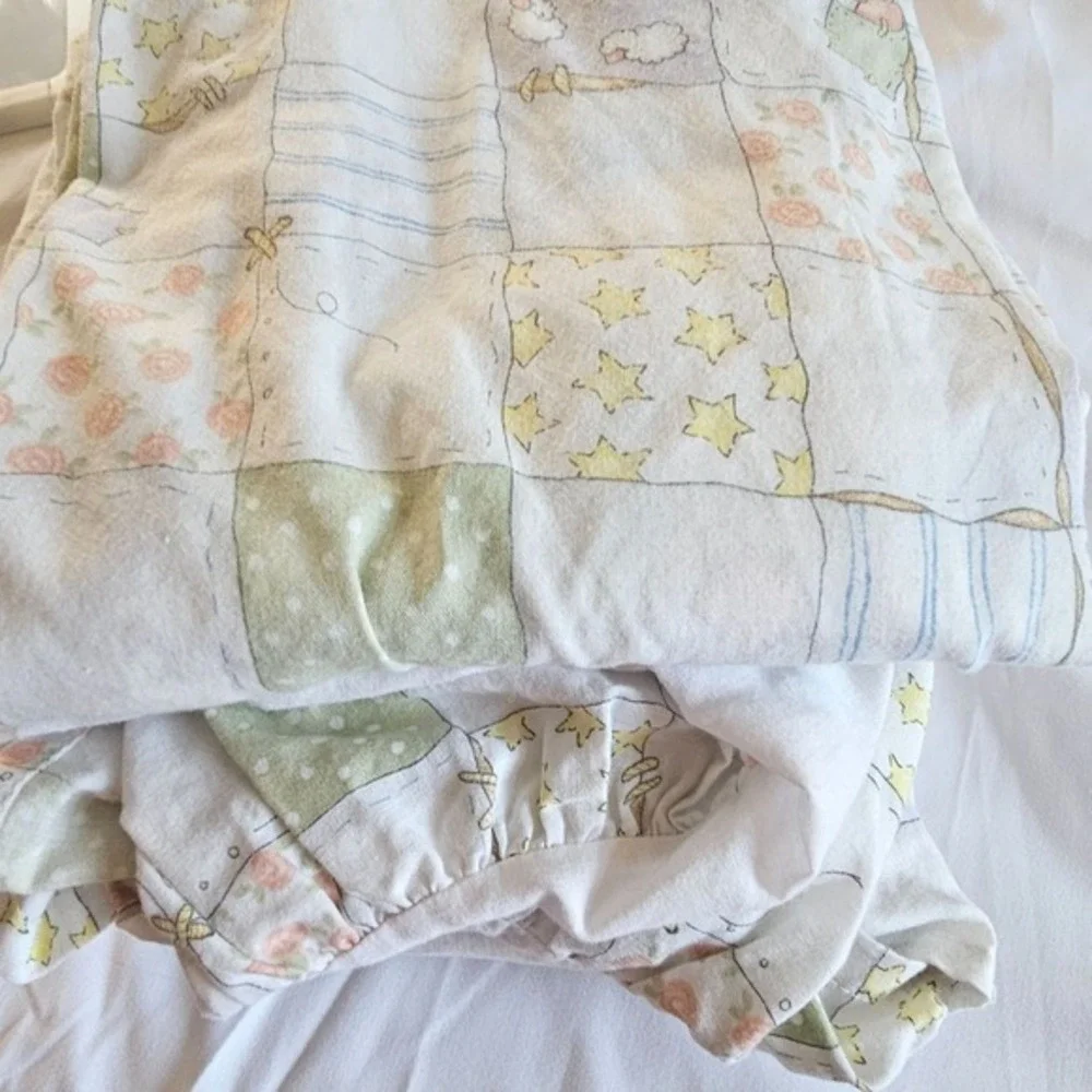 Vtg Boyds Bears Fitted Sheet & Crib Skirt Ruffled Patchwork Pastel Sheep Bedding